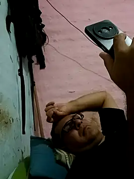 Snapshot of voyerista50 chatting on 09.24.25 voyerista50 online show from 09.24.25