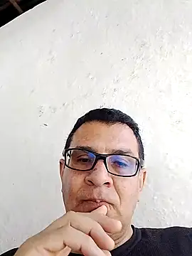 Snapshot of voyerista50 chatting on 10.06.25 voyerista50 online show from 10.06.25