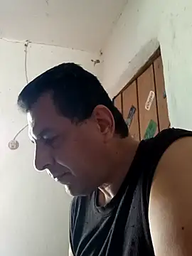 Snapshot of voyerista50 chatting on 10.21.25 voyerista50 online show from 10.21.25