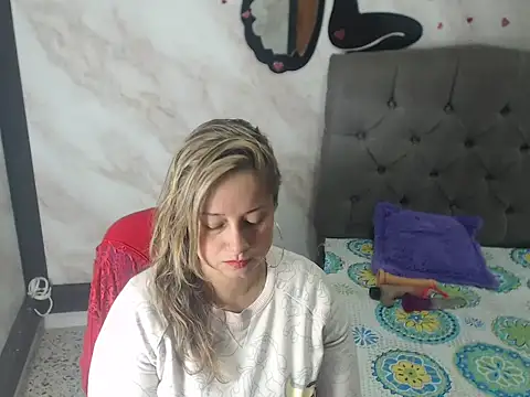 Snapshot of Brenda_bigtitis chatting on 11.08.25 Brenda bigtitis online show from 11.08.25