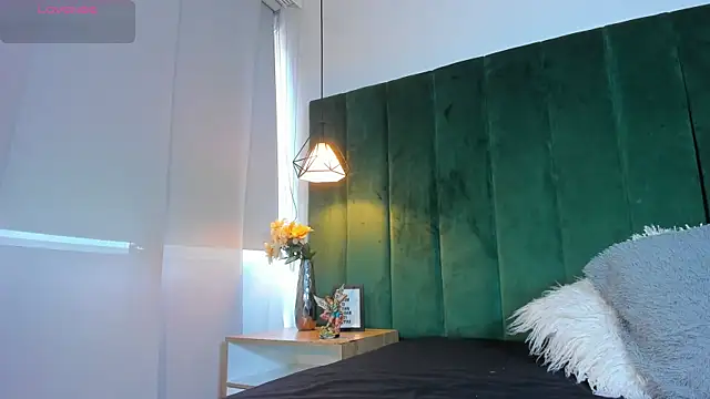 kittyy milk 001 online show from 11.08.25