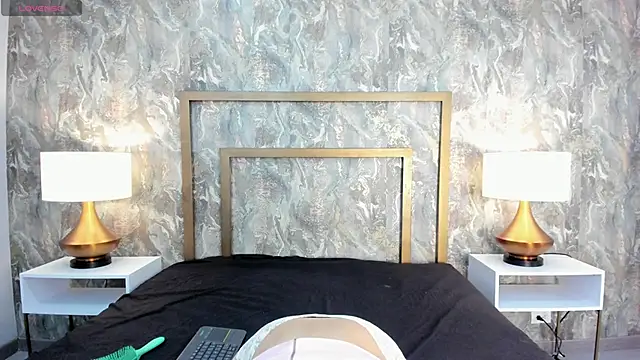 Snapshot of DannaBelucci chatting on 09.13.25 DannaBelucci online show from 09.13.25