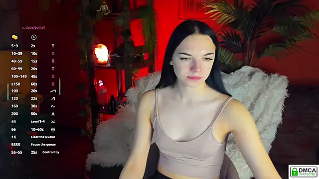 Hey Caroline online show from 10.04.25