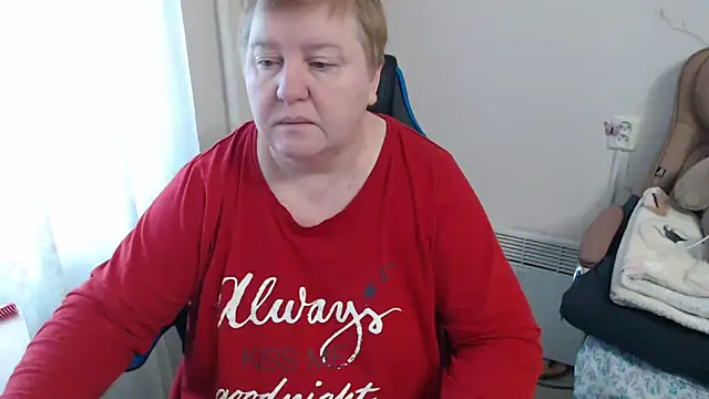 Snapshot of Bertie_Adeline chatting on 12.22.25 Bertie Adeline online show from 12.22.25