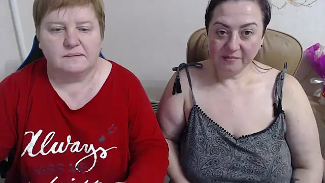 Snapshot of Bertie_Adeline chatting on 01.15.26 Bertie Adeline online show from 01.15.26