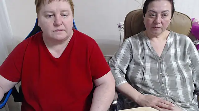 Snapshot of Bertie_Adeline chatting on 02.24.26 Bertie Adeline online show from 02.24.26