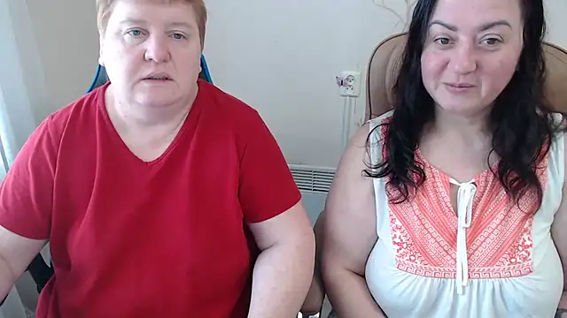 Snapshot of Bertie_Adeline chatting on 02.25.26 Bertie Adeline online show from 02.25.26