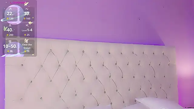 DaniielaV online show from 02.28.26