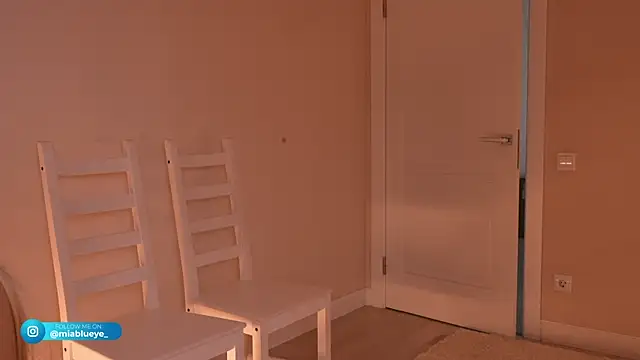 Miablueye online show from 05.20.26