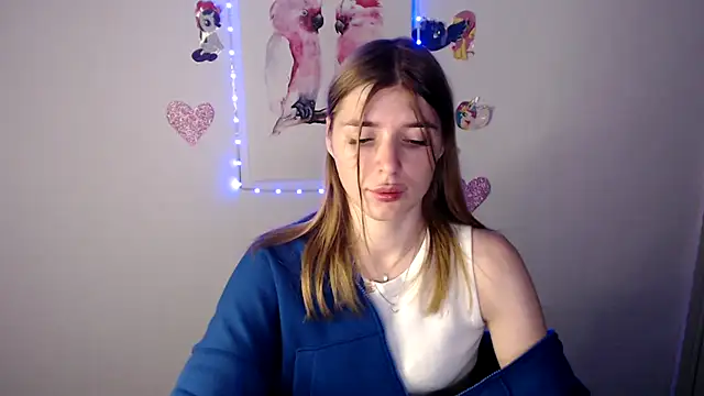 JuiceLips   online show from 10.02.25