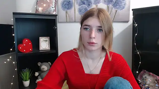 JuiceLips   online show from 11.24.25