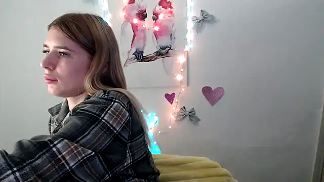 JuiceLips   online show from 11.27.25