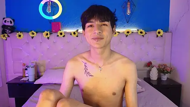 AleAurarashi online show from 03.31.26