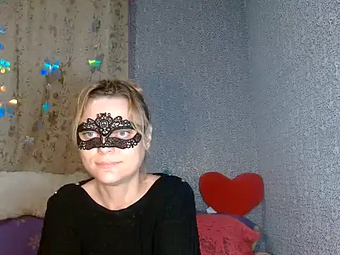 Miss Nona online show from 11.11.25