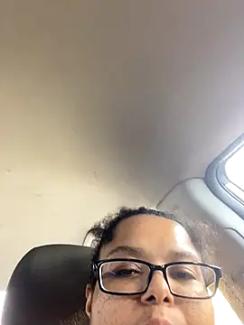 Snapshot of wishuhope4 chatting on 10.11.25 wishuhope4 online show from 10.11.25