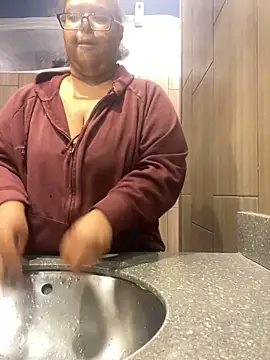 Snapshot of wishuhope4 chatting on 12.18.25 wishuhope4 online show from 12.18.25