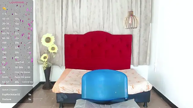 Snapshot of luisa__torres chatting on 01.15.26 luisa torres online show from 01.15.26