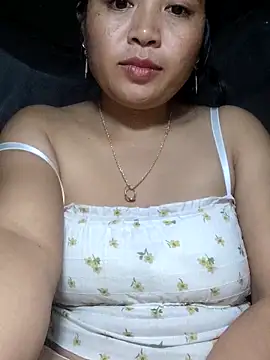 Snapshot of Angela-babyxx chatting on 10.27.25 Angela-babyxx online show from 10.27.25