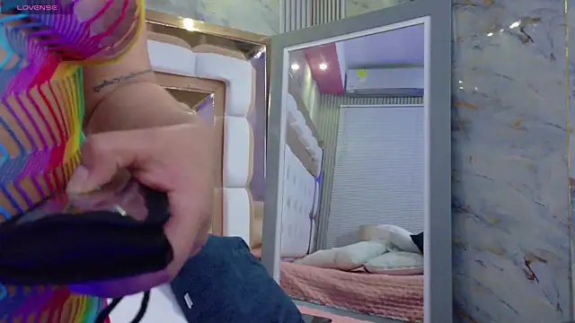 mamaneedsfun online show from 11.23.25