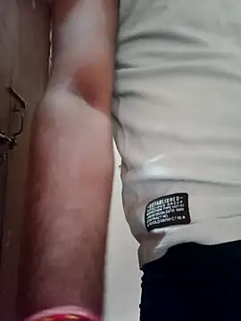 Snapshot of hornyboywithabs chatting on 04.14.26 hornyboywithabs online show from 04.14.26