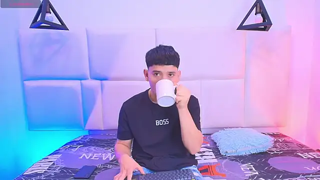 aron twink66 online show from 09.22.25