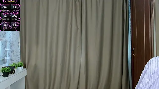 Snapshot of juicegirl3408 chatting on 09.10.25 juicegirl3408 online show from 09.10.25