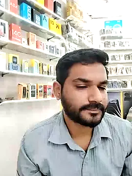 Snapshot of avi007p chatting on 10.29.25 avi007p online show from 10.29.25