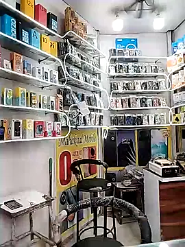 Snapshot of avi007p chatting on 11.04.25 avi007p online show from 11.04.25