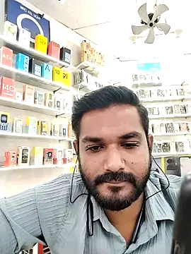 Snapshot of avi007p chatting on 11.07.25 avi007p online show from 11.07.25