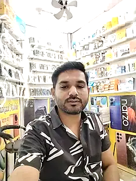 Snapshot of avi007p chatting on 11.10.25 avi007p online show from 11.10.25