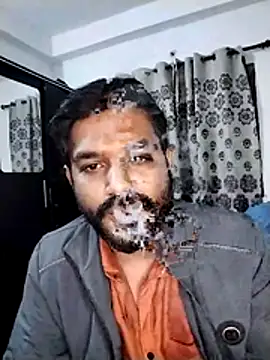 Snapshot of avi007p chatting on 12.05.25 avi007p online show from 12.05.25