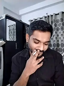 Snapshot of avi007p chatting on 12.13.25 avi007p online show from 12.13.25