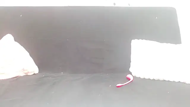 Emmahahaha17 online show from 10.17.25