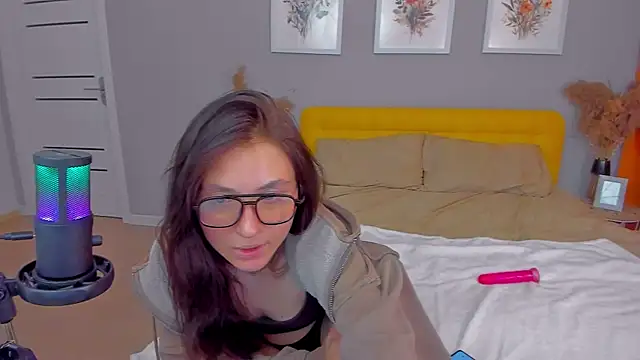 BrandyShy online show from 09.30.25