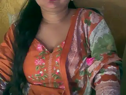 Snapshot of Saniya_K chatting on 10.16.25 Saniya K online show from 10.16.25