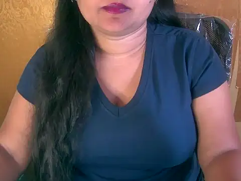 Snapshot of Saniya_K chatting on 10.18.25 Saniya K online show from 10.18.25