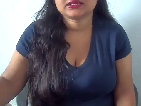 Snapshot of Saniya_K chatting on 10.29.25 Saniya K online show from 10.29.25