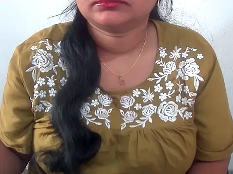 Saniya K online show from 11.16.25