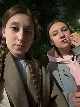 FroggyAnna online show from 10.06.25