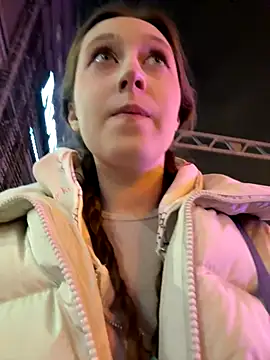 FroggyAnna online show from 11.20.25