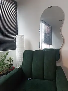 a Malgosia mako online show from 12.01.25