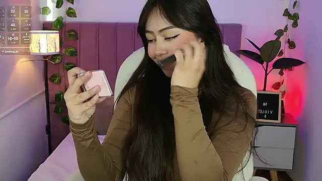 VioletBlacke  online show from 10.15.25