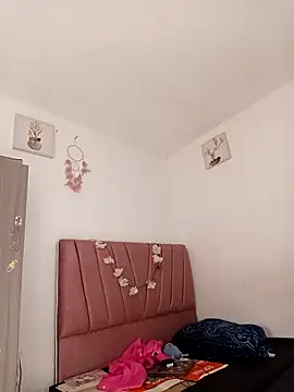 Snapshot of Liahdiaz_ chatting on 12.16.25 Liahdiaz online show from 12.16.25