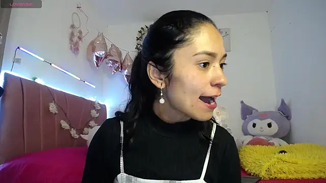 Liahdiaz  online show from 03.30.26