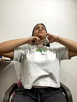 miawhithee online show from 11.27.25