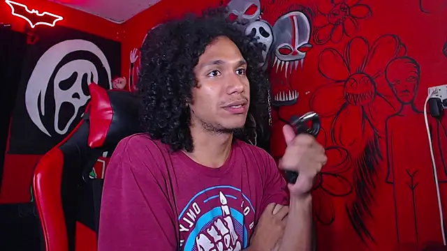 Snapshot of dante_hellsingx chatting on 11.29.25 dante hellsingx online show from 11.29.25