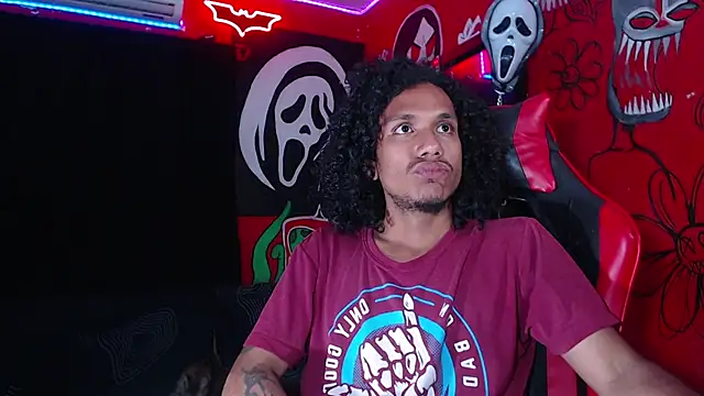 Snapshot of dante_hellsingx chatting on 12.04.25 dante hellsingx online show from 12.04.25