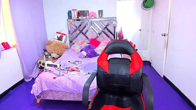 Luna Analya online show from 04.15.26