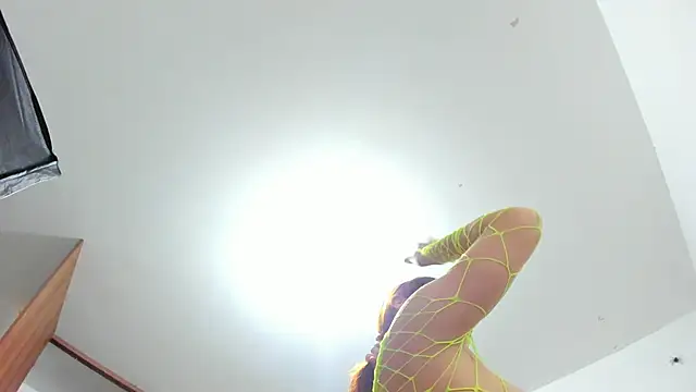 Snapshot of Rihanna_hotx chatting on 11.10.25 Rihanna hotx online show from 11.10.25