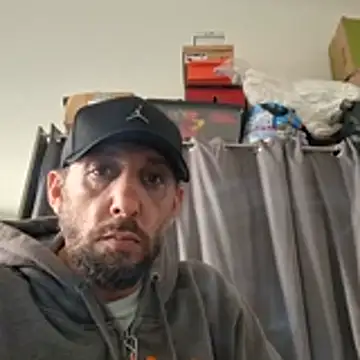 Snapshot of Valen_tinx19cm chatting on 02.27.26 Valen tinx19cm online show from 02.27.26